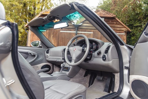 2002 Porsche 911 (996) Carrera 2 Cabriolet à venda (imagem 40 de 246)