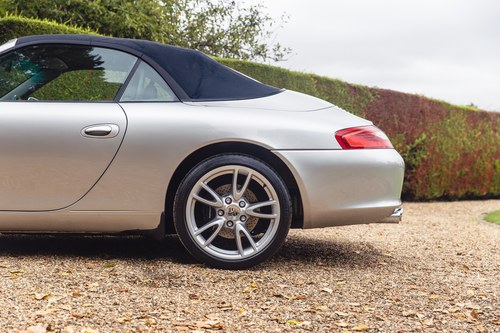 2002 Porsche 911 (996) Carrera 2 Cabriolet à venda (imagem 160 de 246)