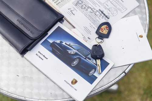 2002 Porsche 911 (996) Carrera 2 Cabriolet à venda (imagem 230 de 246)