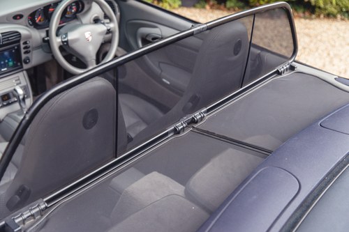 2002 Porsche 911 (996) Carrera 2 Cabriolet à venda (imagem 108 de 246)
