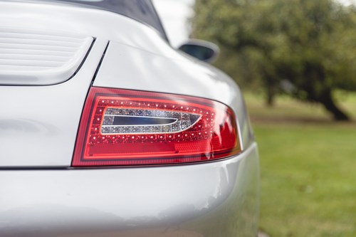 2002 Porsche 911 (996) Carrera 2 Cabriolet à venda (imagem 204 de 246)