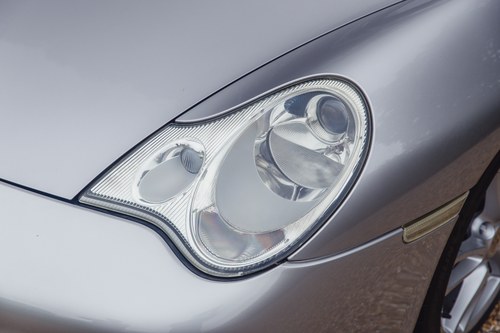 2002 Porsche 911 (996) Carrera 2 Cabriolet à venda (imagem 177 de 246)