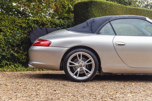 2002 Porsche 911 (996) Carrera 2 Cabriolet à venda (imagem 161 de 246)