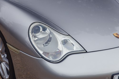 2002 Porsche 911 (996) Carrera 2 Cabriolet à venda (imagem 156 de 246)