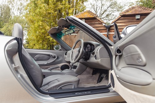 2002 Porsche 911 (996) Carrera 2 Cabriolet à venda (imagem 59 de 246)