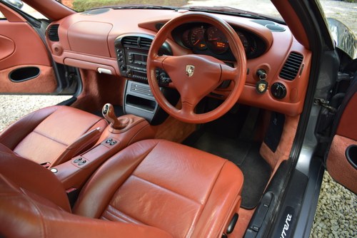 2003 Porsche 911 C2 (996) till salu (bild 36 av 200)