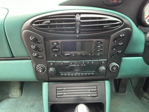 2001 Porsche Boxster S zum Verkauf (Bild 36 von 217)