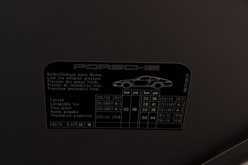 2001 Porsche 911 (996) Carrera 4 Cabriolet In vendita (immagine 64 di 108)