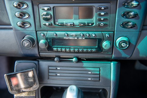 2001 Porsche 911 (996) Carrera 4 Cabriolet In vendita (immagine 47 di 108)