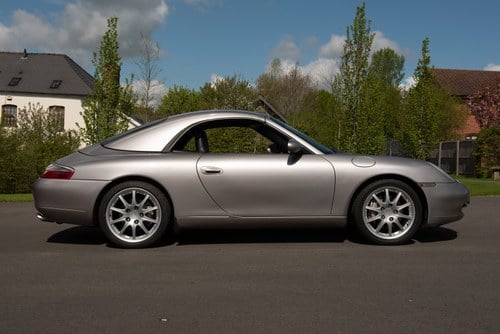 2001 Porsche 911 (996) Carrera 4 Cabriolet In vendita (immagine 23 di 108)