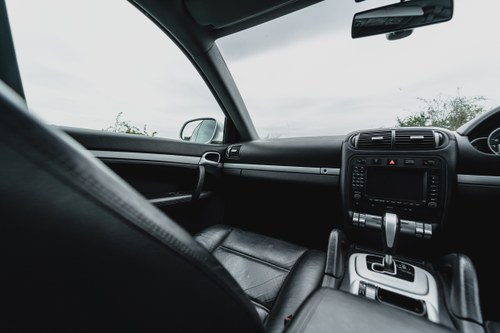 2004 Porsche Cayenne S 4.5 In vendita (immagine 104 di 174)