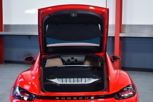 2018 Porsche Cayman 718 Coupe LHD For Sale (picture 59 of 94)