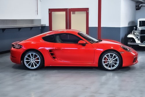 2018 Porsche Cayman 718 Coupe LHD For Sale (picture 25 of 94)