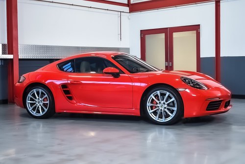 2018 Porsche Cayman 718 Coupe LHD For Sale (picture 6 of 94)