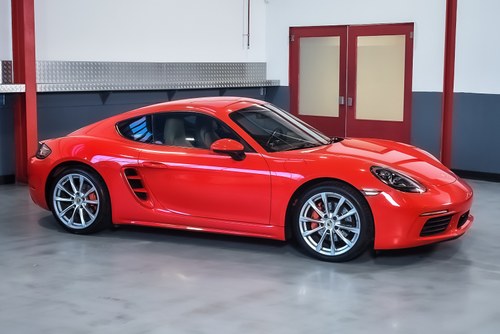 2018 Porsche Cayman 718 Coupe LHD For Sale (picture 13 of 94)