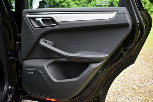 2015 Porsche Macan Turbo For Sale (picture 49 of 119)