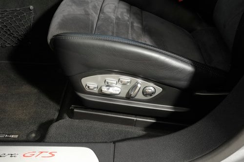 2013 Porsche Panamera GTS zum Verkauf (Bild 61 von 224)