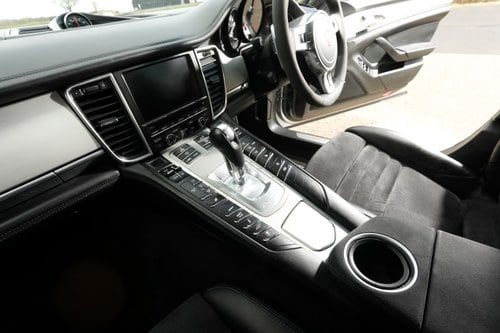 2013 Porsche Panamera GTS zum Verkauf (Bild 87 von 224)