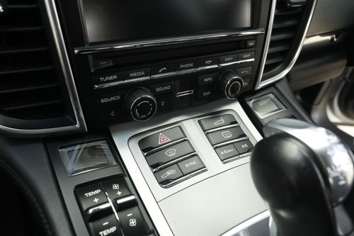 2013 Porsche Panamera GTS zum Verkauf (Bild 99 von 224)