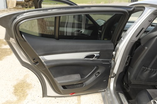 2013 Porsche Panamera GTS zum Verkauf (Bild 56 von 224)