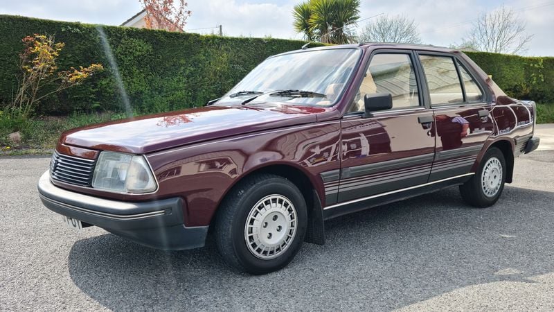 RESERVE LOWERED - 1984 Renault 18 TS For Sale (picture 1 of 51)