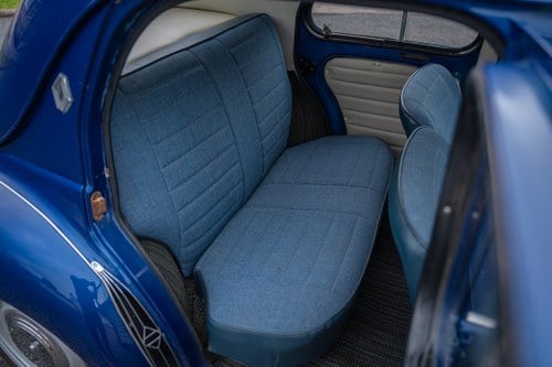 1958 Renault 4CV Luxe Model (LHD) In vendita (immagine 36 di 199)