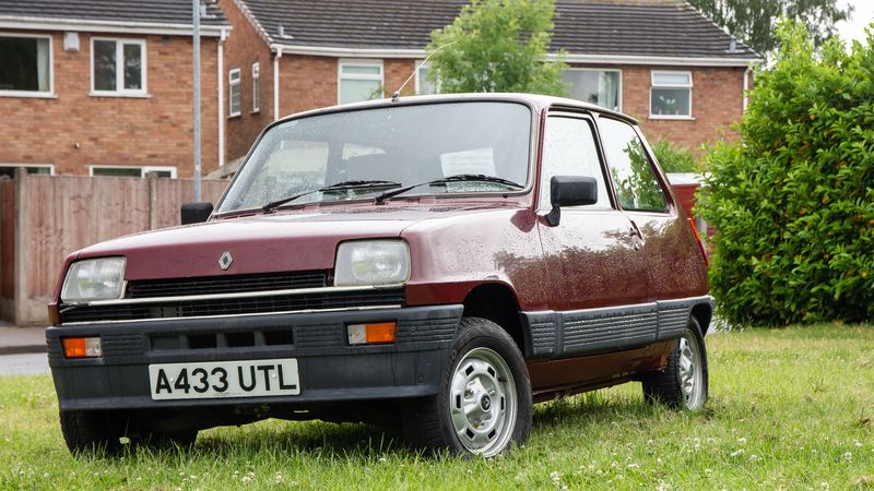 RESERVE LOWERED - 1984 Renault 5 GTL In vendita (immagine 1 di 98)