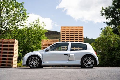 2002 Renault Clio V6 Phase 1 à vendre (picture 18 of 198)