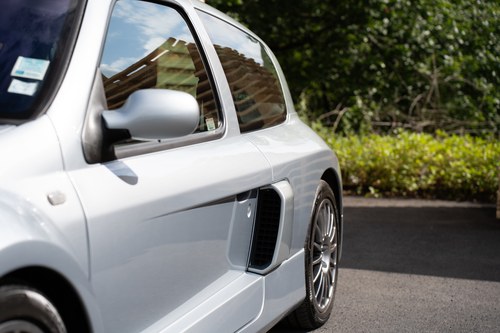 2002 Renault Clio V6 Phase 1 à vendre (picture 94 of 198)