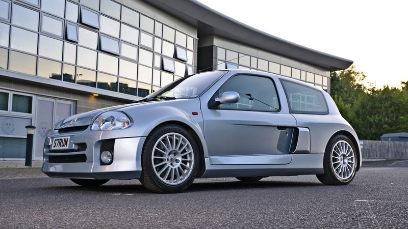 2002 Renault Clio V6 Phase 1 For Sale (picture 1 of 112)