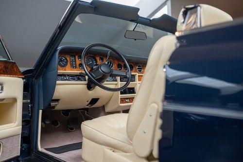 1985 Rolls-Royce Corniche LHD For Sale (picture 32 of 191)