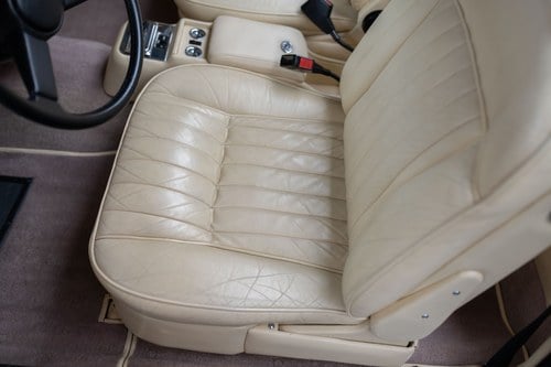 1985 Rolls-Royce Corniche LHD For Sale (picture 52 of 191)