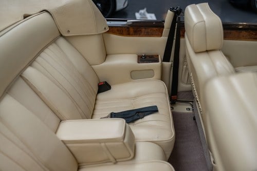 1985 Rolls-Royce Corniche LHD For Sale (picture 61 of 191)