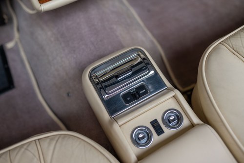 1985 Rolls-Royce Corniche LHD For Sale (picture 83 of 191)