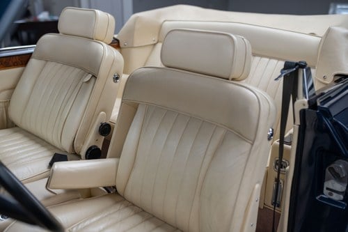 1985 Rolls-Royce Corniche LHD For Sale (picture 55 of 191)