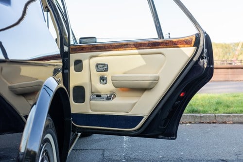 1990 Rolls-Royce Silver Spirit II For Sale (picture 55 of 204)