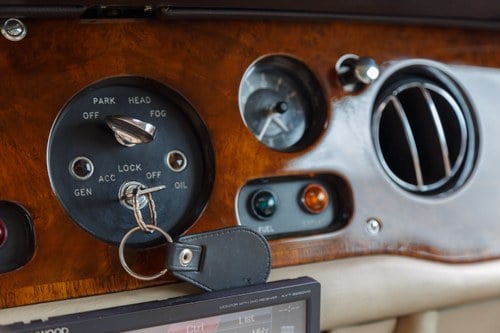 1971 Rolls-Royce Corniche Fixed-head Coupé LHD For Sale (picture 23 of 99)