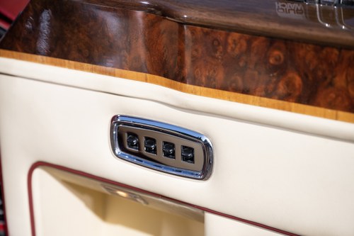 1988 Rolls-Royce Corniche II Convertible For Sale (picture 54 of 212)