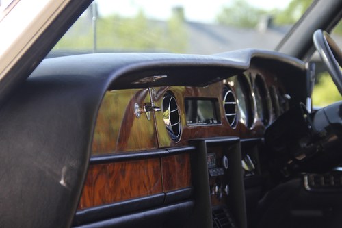 1981 Rolls-Royce Corniche Drophead Te koop (foto 86 van 198)