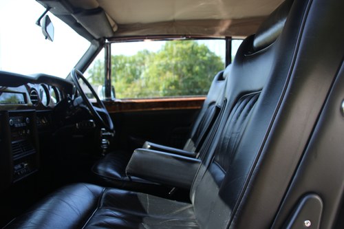 1981 Rolls-Royce Corniche Drophead Te koop (foto 101 van 198)