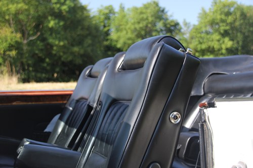 1981 Rolls-Royce Corniche Drophead Te koop (foto 87 van 198)