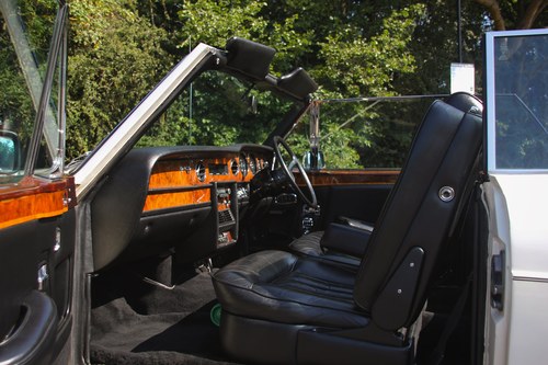 1981 Rolls-Royce Corniche Drophead Te koop (foto 40 van 198)