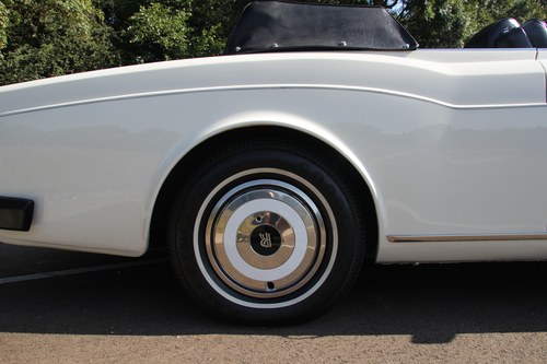 1981 Rolls-Royce Corniche Drophead Te koop (foto 139 van 198)