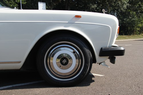 1981 Rolls-Royce Corniche Drophead Te koop (foto 138 van 198)