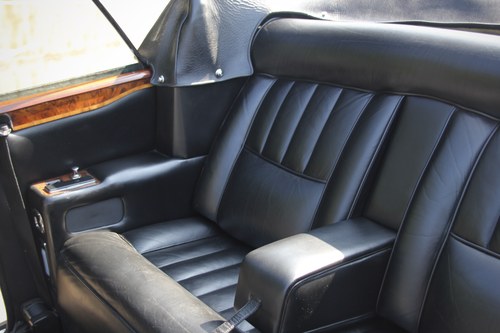 1981 Rolls-Royce Corniche Drophead Te koop (foto 74 van 198)