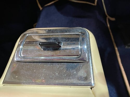 1982 Rolls Royce Corniche Te koop (foto 40 van 95)