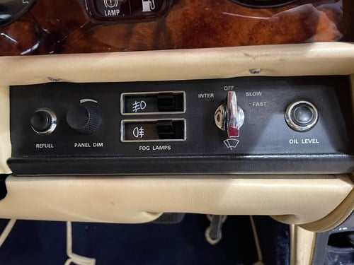 1982 Rolls Royce Corniche Te koop (foto 26 van 95)