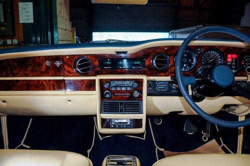 1982 Rolls Royce Corniche Te koop (foto 24 van 95)