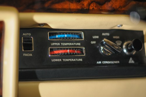 1982 Rolls Royce Corniche Te koop (foto 37 van 95)