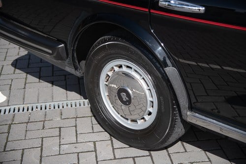 1994 Rolls-Royce Silver Spur III McAllester Limousine For Sale (picture 15 of 146)